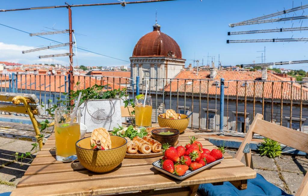 Oz - Centre Of - Free Parking Appartement Pula